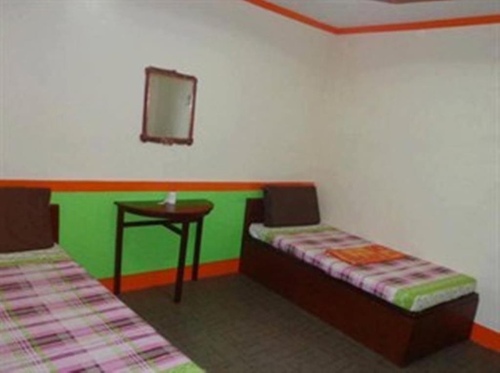 Np Festival Inn Kalibo Quarto foto